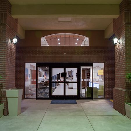 Holiday Inn Express Davis-University Area By Ihg Exterior photo