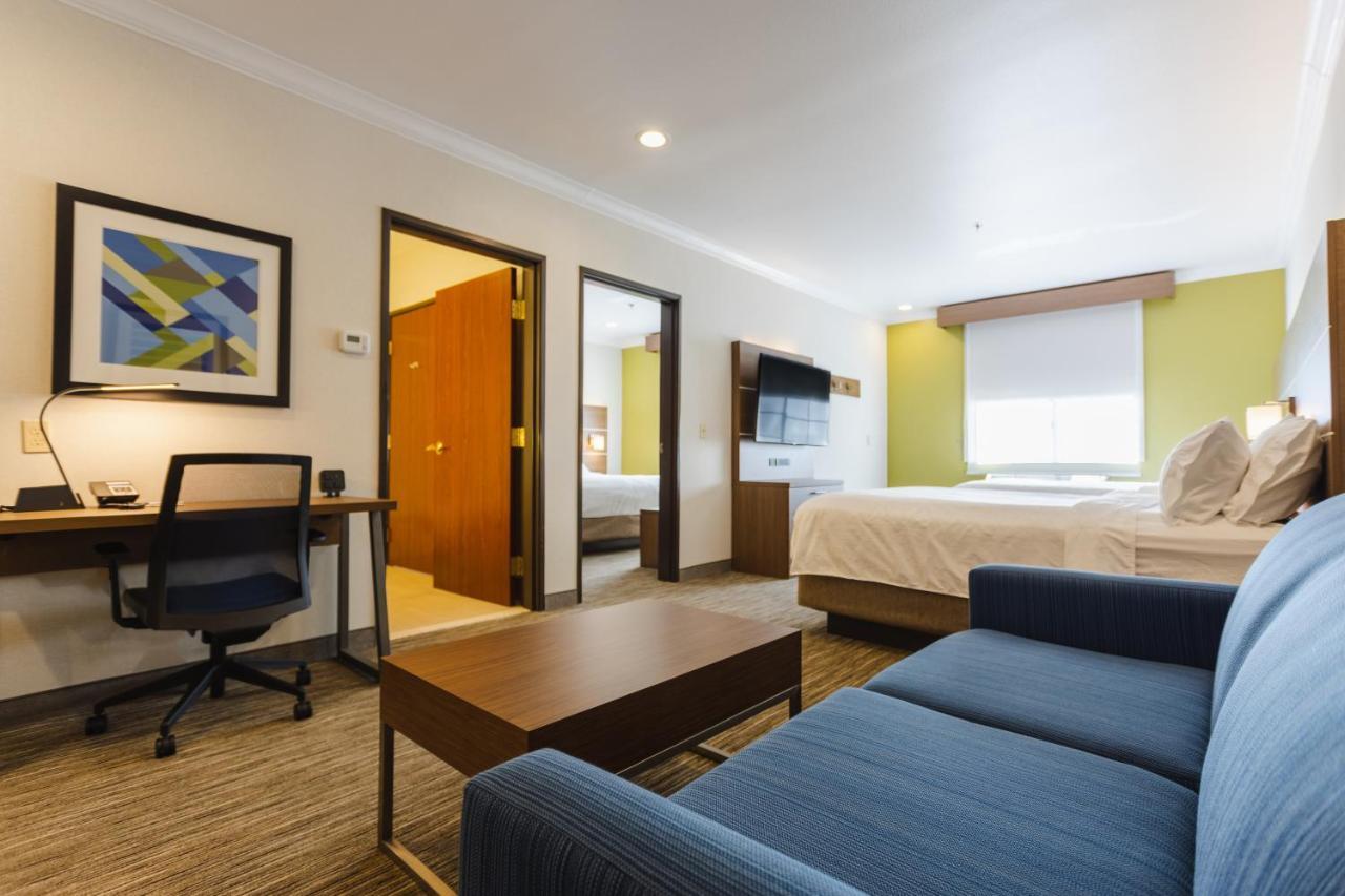 Holiday Inn Express Davis-University Area By Ihg Exterior photo