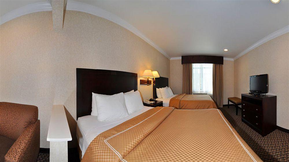 Holiday Inn Express Davis-University Area By Ihg Exterior photo