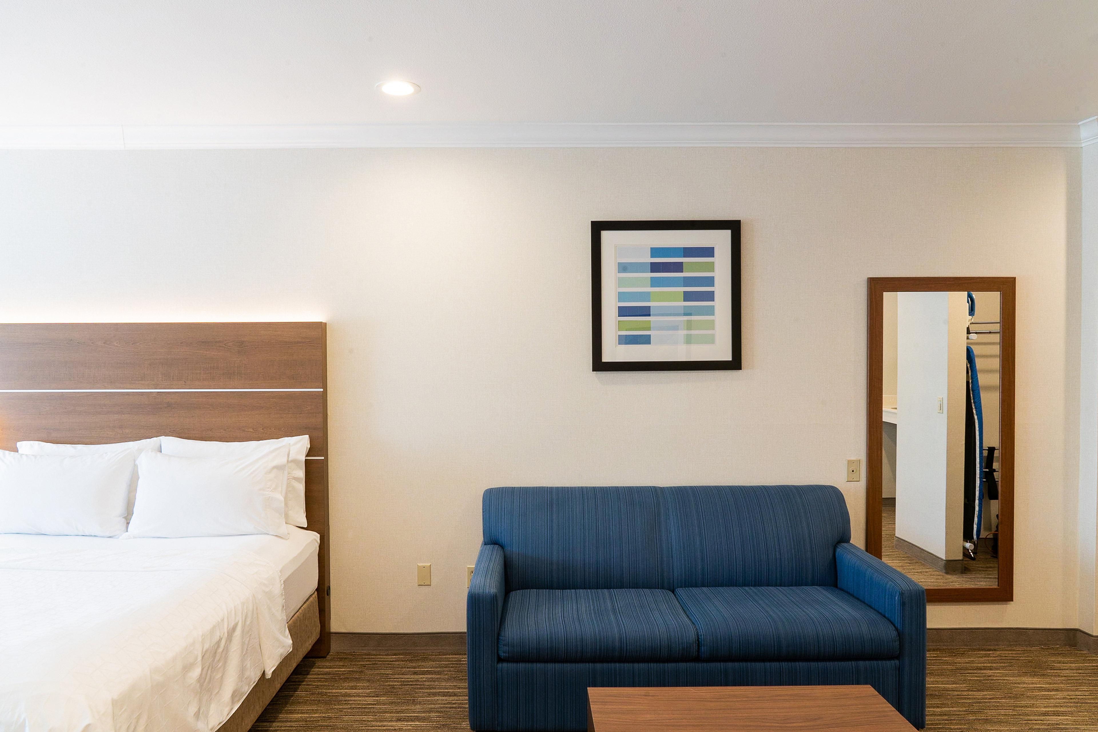 Holiday Inn Express Davis-University Area By Ihg Exterior photo