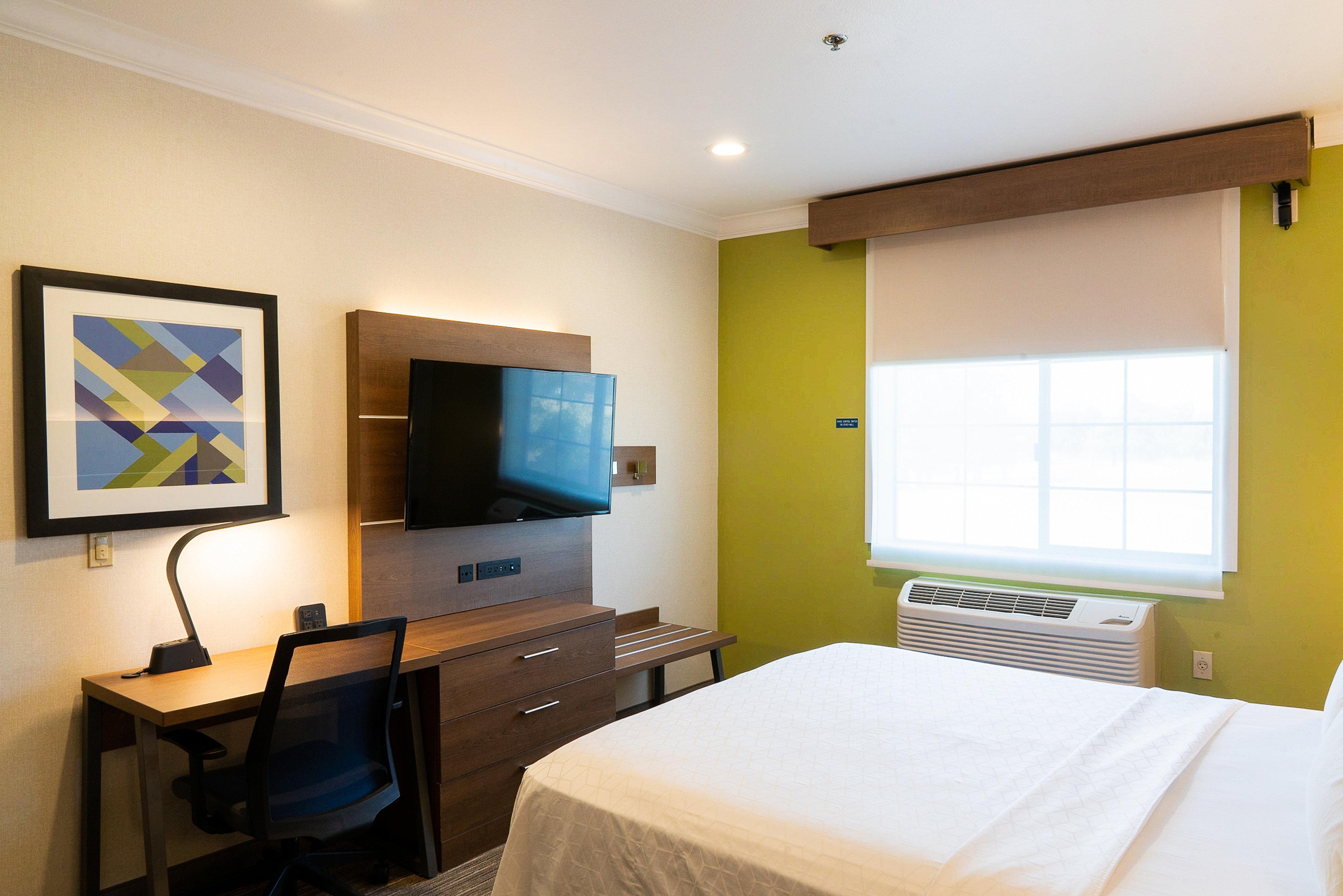 Holiday Inn Express Davis-University Area By Ihg Exterior photo
