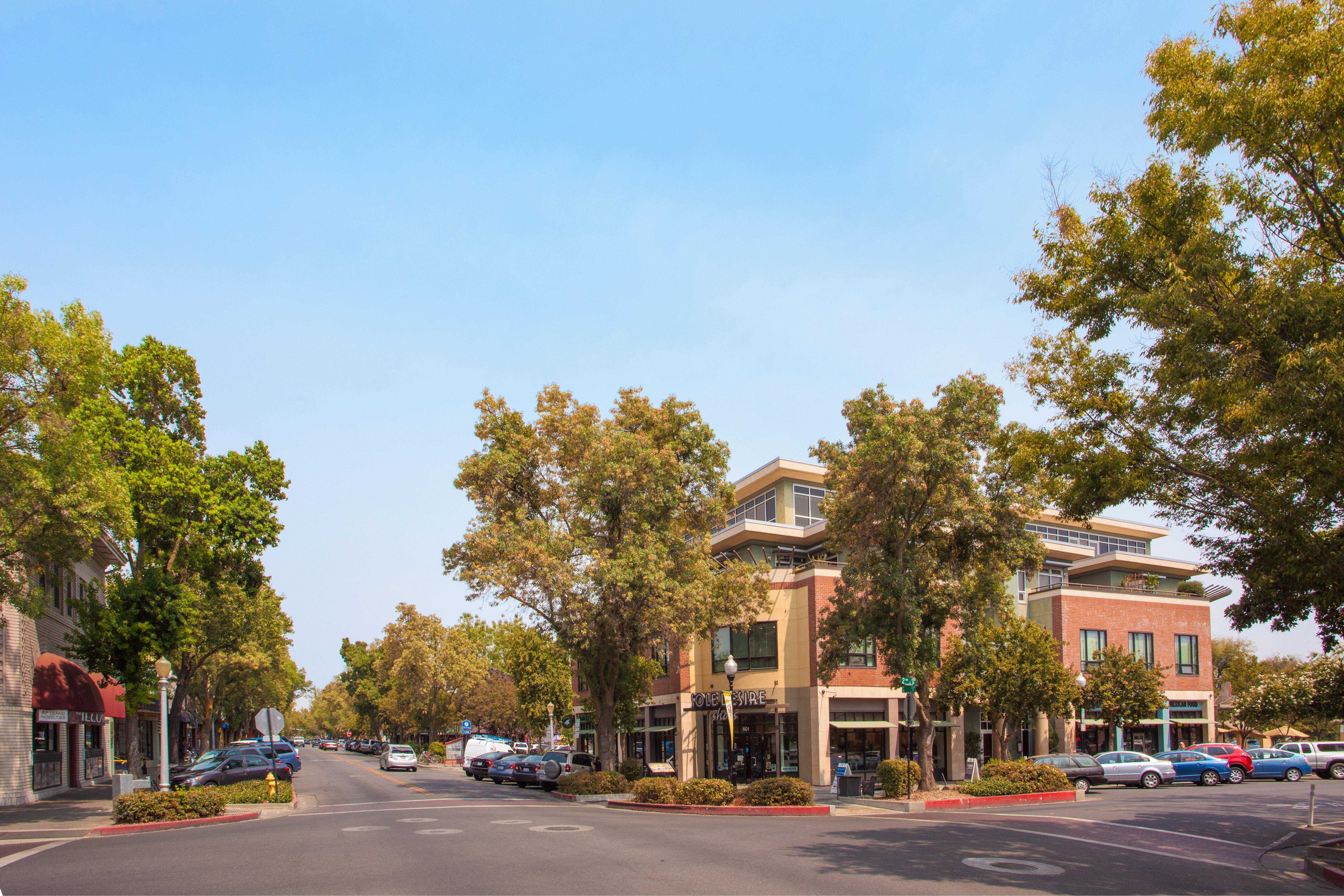 Holiday Inn Express Davis-University Area By Ihg Exterior photo