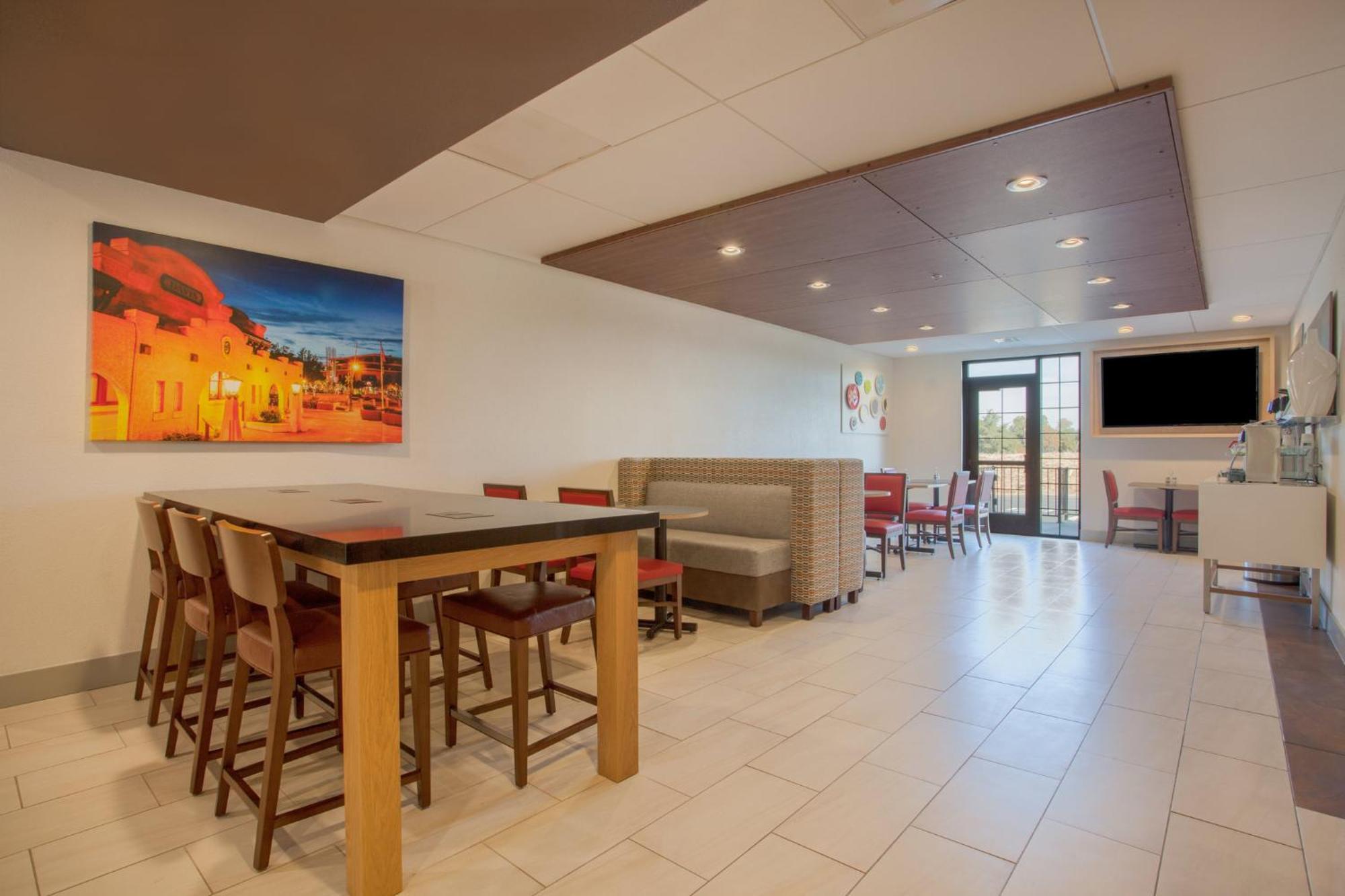 Holiday Inn Express Davis-University Area By Ihg Exterior photo